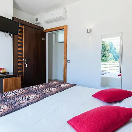 Marina 10 Design & Hotel