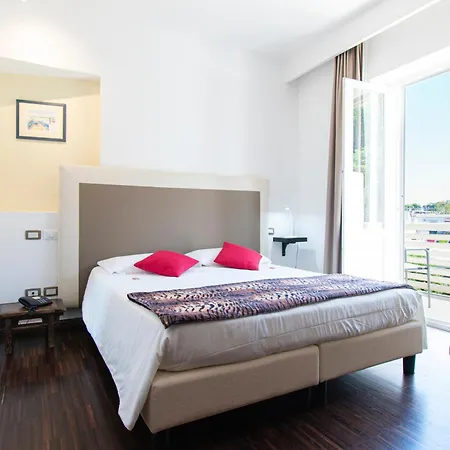 Marina 10 Design & Hotel 4*